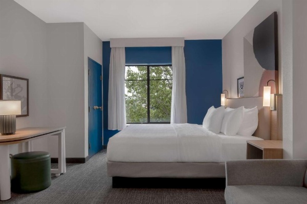 Sleep Inn & Suites East Chase image 12